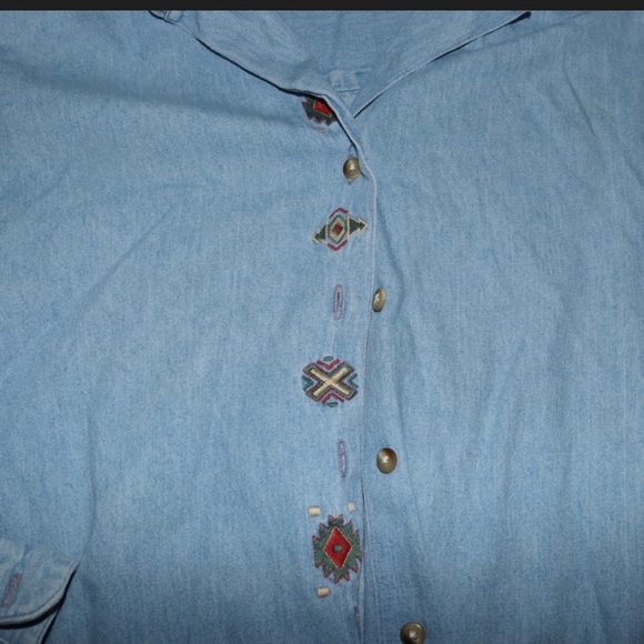 Women’s L.L. Bean Button Down Blue Denim Shirt - Picture 2 of 3